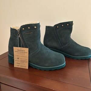 BearPaw Women’s Teal Suede Boots